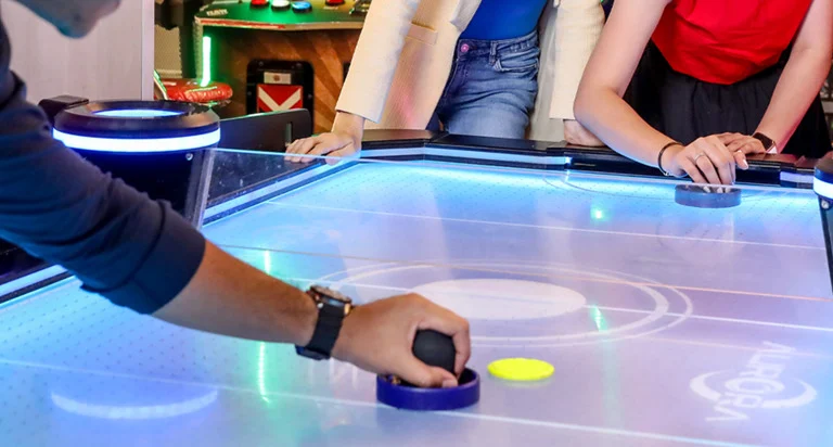AIR HOCKEY